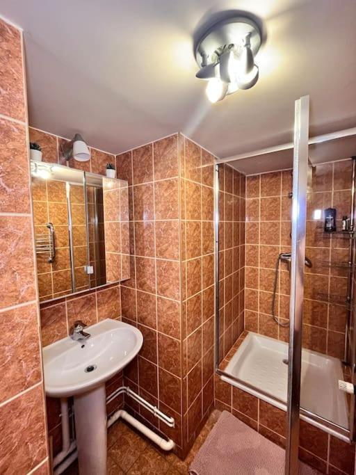 Apartament Cozy Haven Near Paris La Defense Grande Arche Courbevoie Zewnętrze zdjęcie